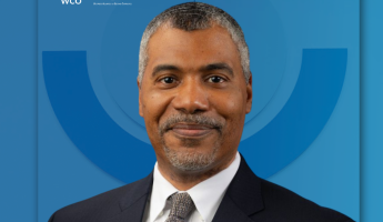 Sr. Ian Saunders - Secretario General de la Organización Mundial de Aduanas.