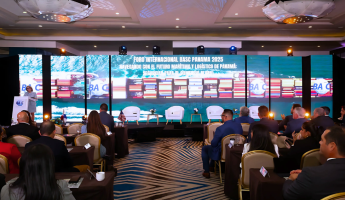 Instalación del Foro Internacional “Navegando con el Futuro Marítimo y Logístico de Panamá: Seguridad para el Comercio Global” a cargo de la Lic. Giomar González, directora ejecutiva de BASC Panamá.